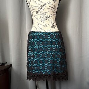 Kensie Black Crochet Overlay Skirt with Teal Lining - Women size 6
